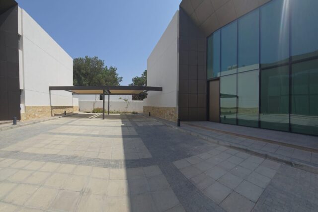 Luxury Beachside Villa for Rent in Azaiba | Fully Furnished PPV343