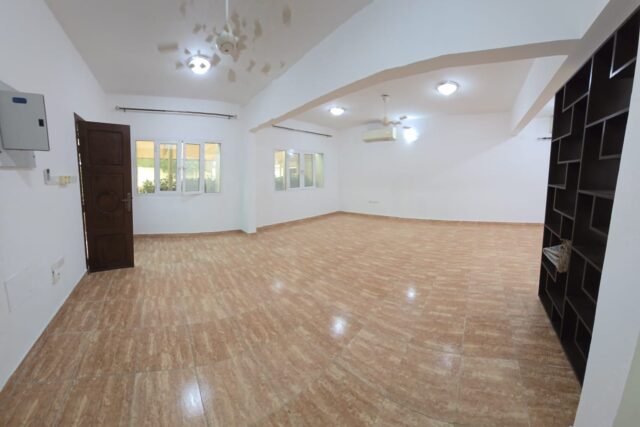 Spacious 6-Bedroom Villa for Rent in Madinat Sultan Qaboos PPV344